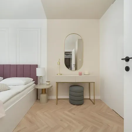 Elegancki Apartament Z Parkingiem Blisko Starego Miasta By Noclegi Renters Wroclaw Exterior photo