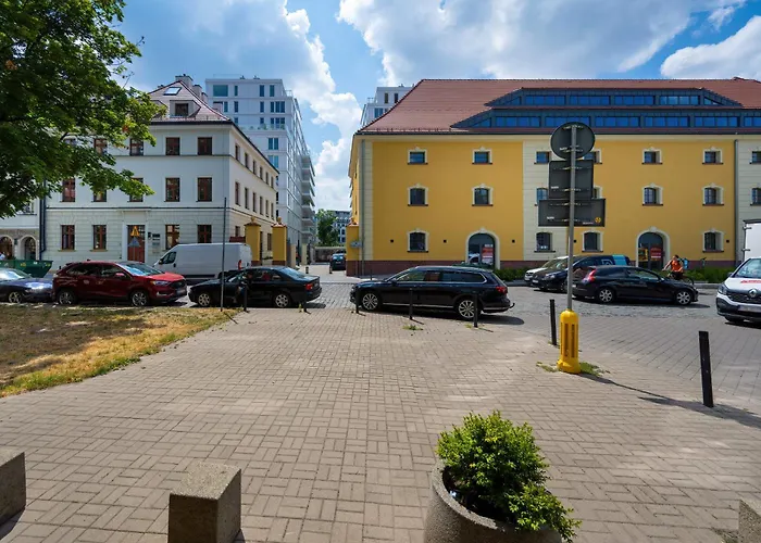 Elegancki Apartament Z Parkingiem Blisko Starego Miasta By Noclegi Renters