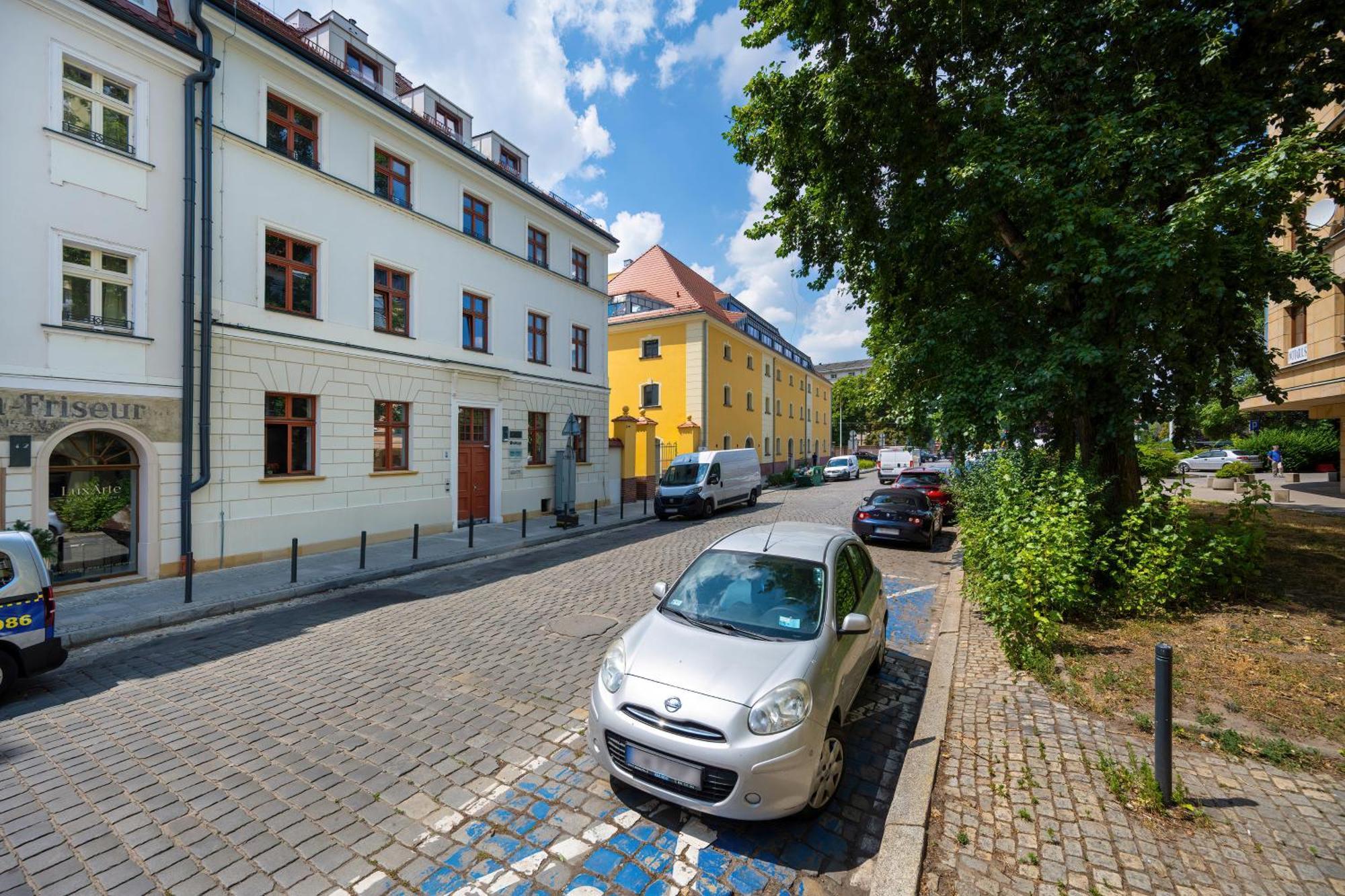 Elegancki Z Parkingiem Blisko Starego Miasta By Renters Apartamento *