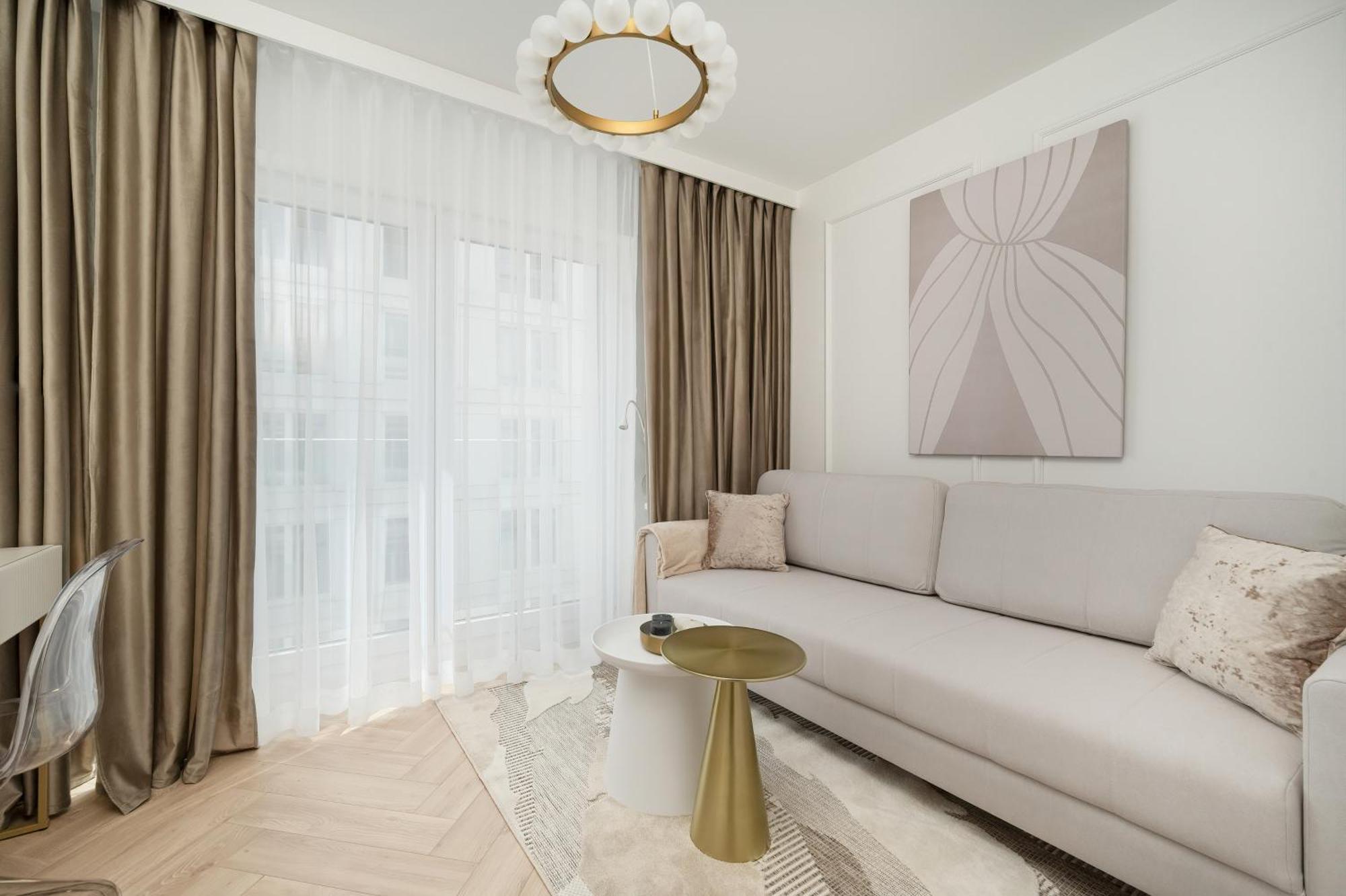 Elegancki Z Parkingiem Blisko Starego Miasta By Renters Apartamento Breslavia